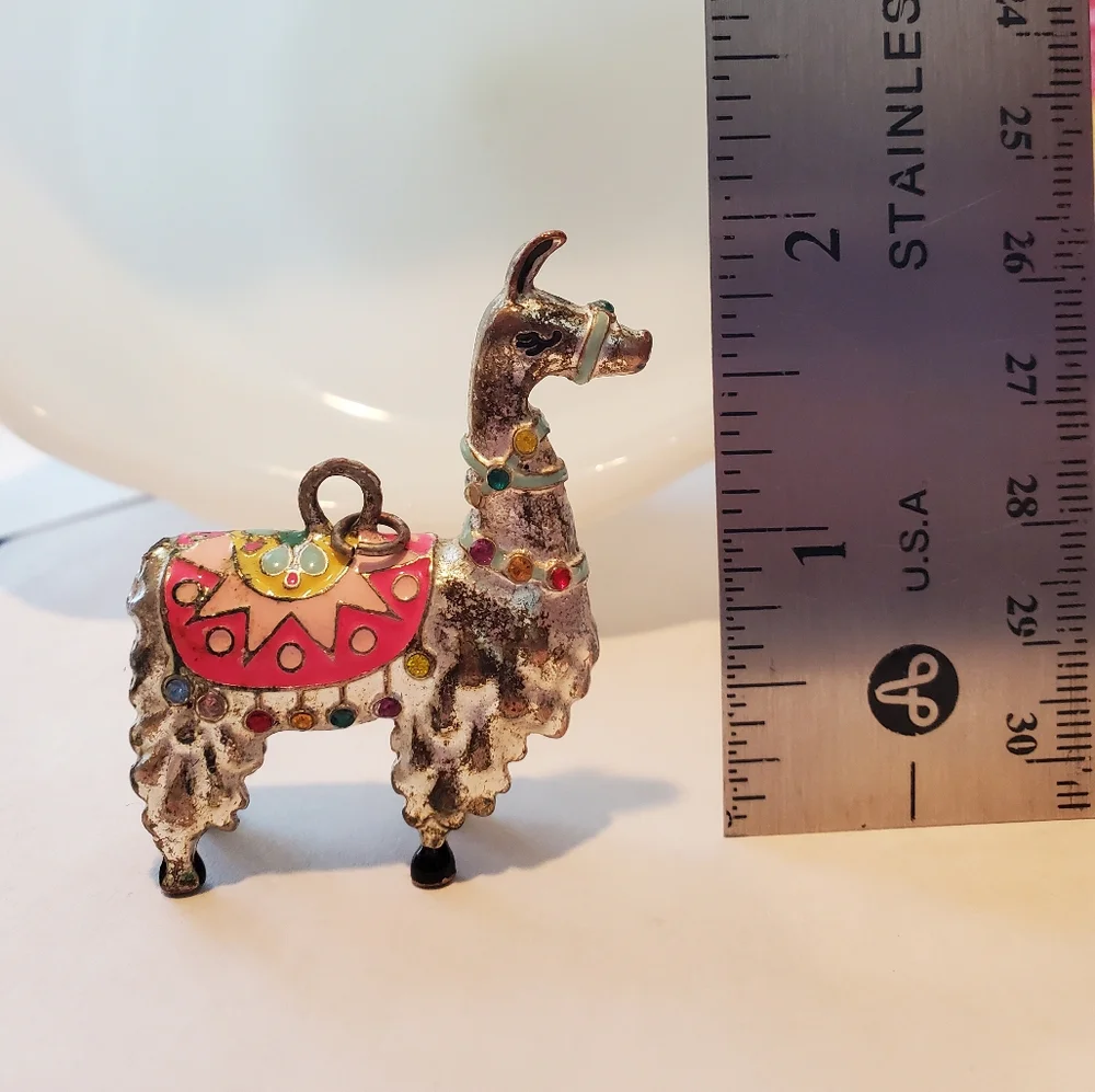 Vintage Pewter Llama Pendant Silver Tone - Picture 5 of 5